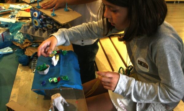 Makedo ile Kartondan Tasarımlar | Tek Seferlik