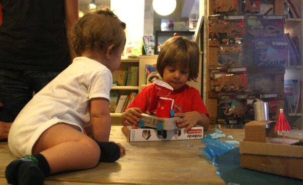 Makedo ile Kartondan Tasarımlar | Tek Seferlik