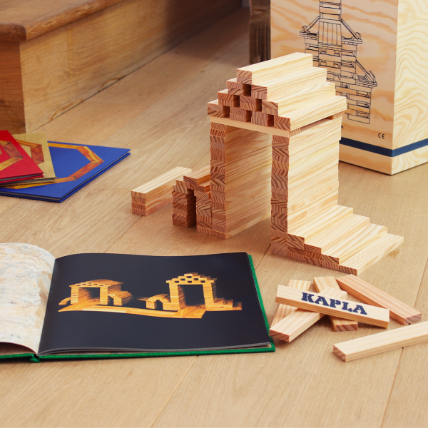 Anne-Çocuk Oyun Bahçesi  | Ahşap Bloklarla Birlikte Keşif ( 4 Yaş)