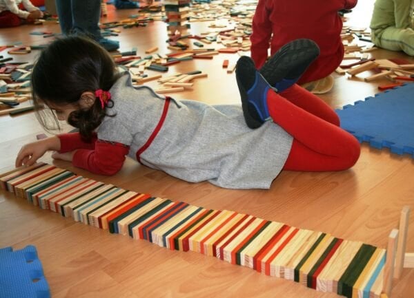 Anne-Çocuk Oyun Bahçesi  | Ahşap Bloklarla Birlikte Keşif ( 4 Yaş)